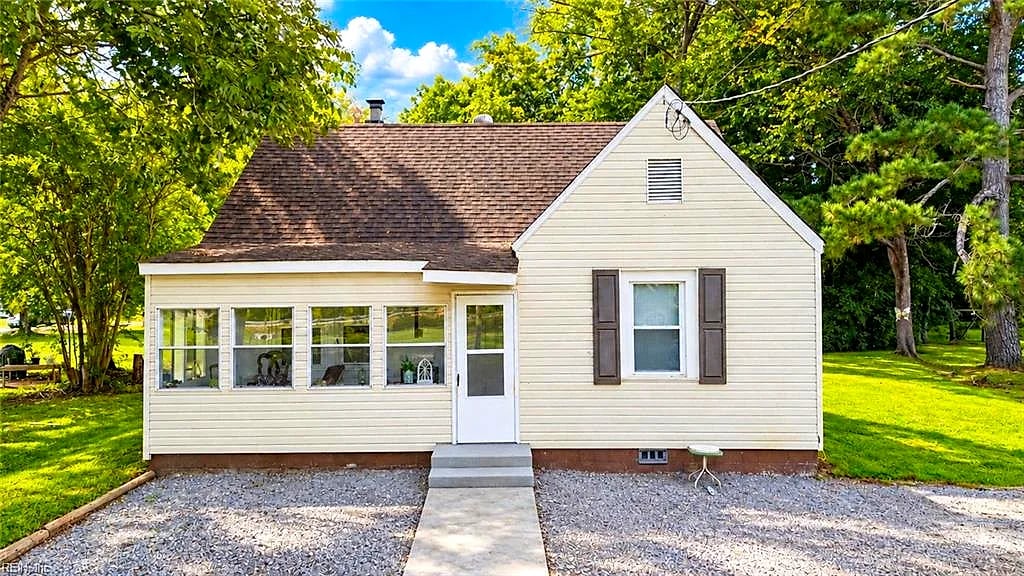 6118 Old Carrsville RD, CARRSVILLE VA 23315