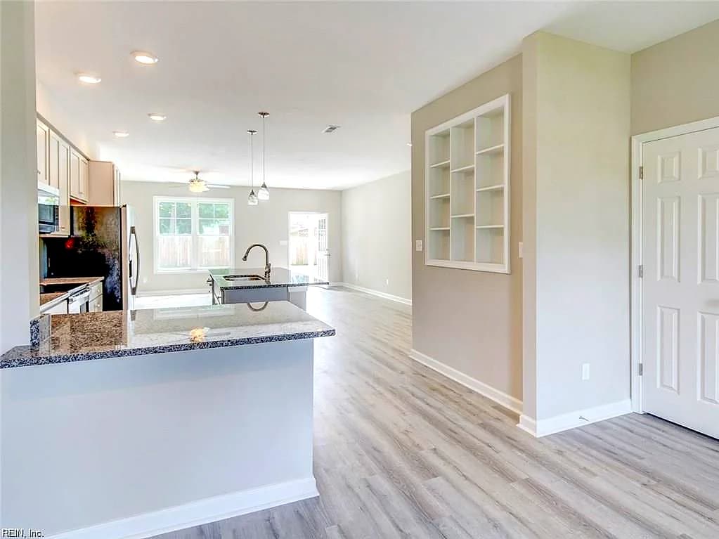 8218 Tidewater DR, NORFOLK VA 23505 - Photo 4