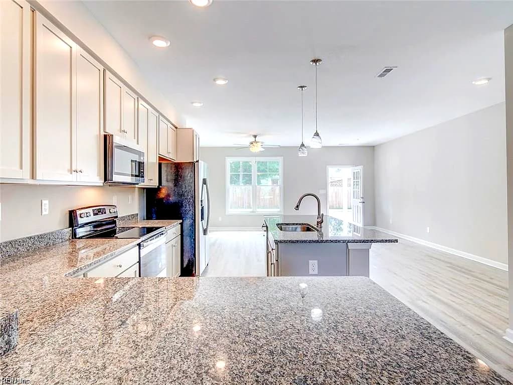 8218 Tidewater DR, NORFOLK VA 23505 - Photo 5