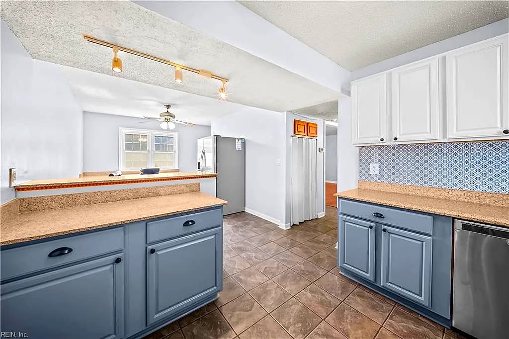 1 Ewell CT, HAMPTON VA 23669 - Photo 5