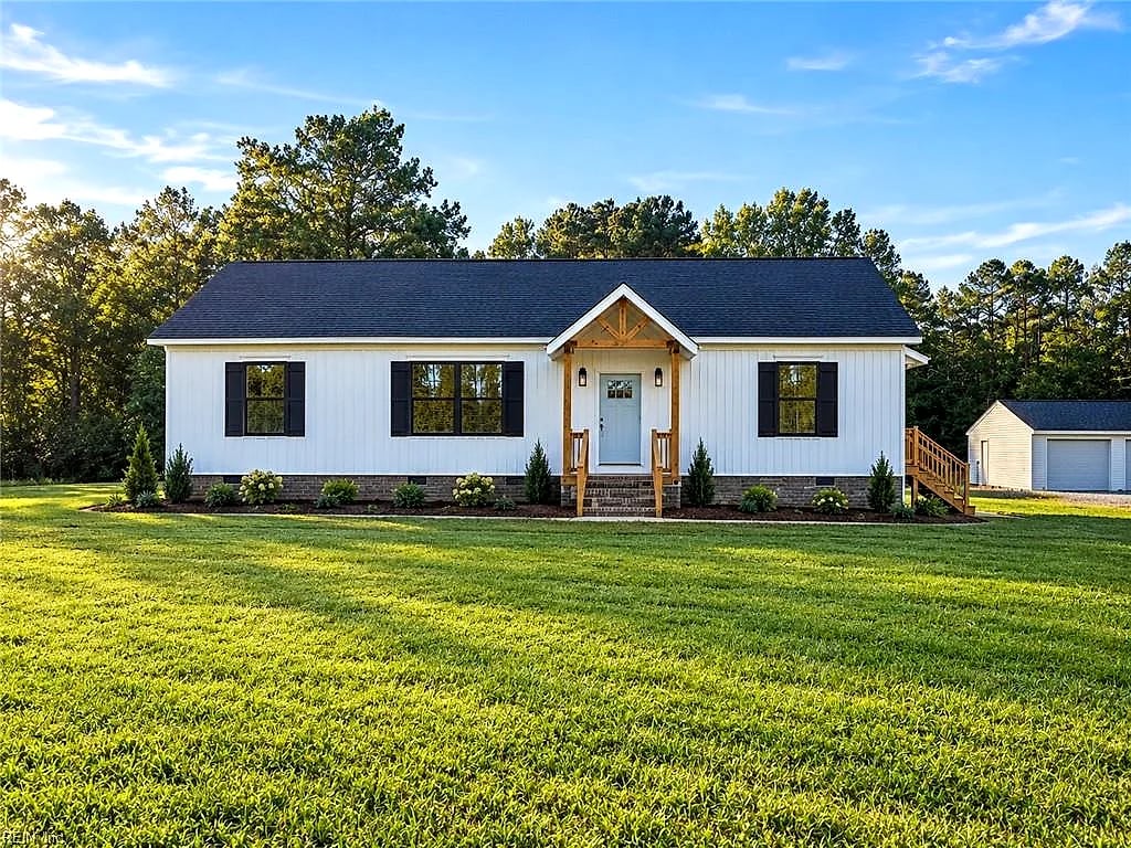 14014 Bowling Green RD, WINDSOR VA 23487
