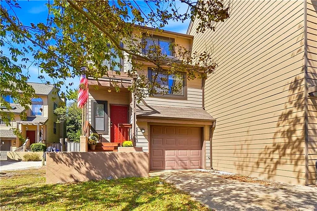 2213 Hermit Thrush Ln, Virginia Beach, VA