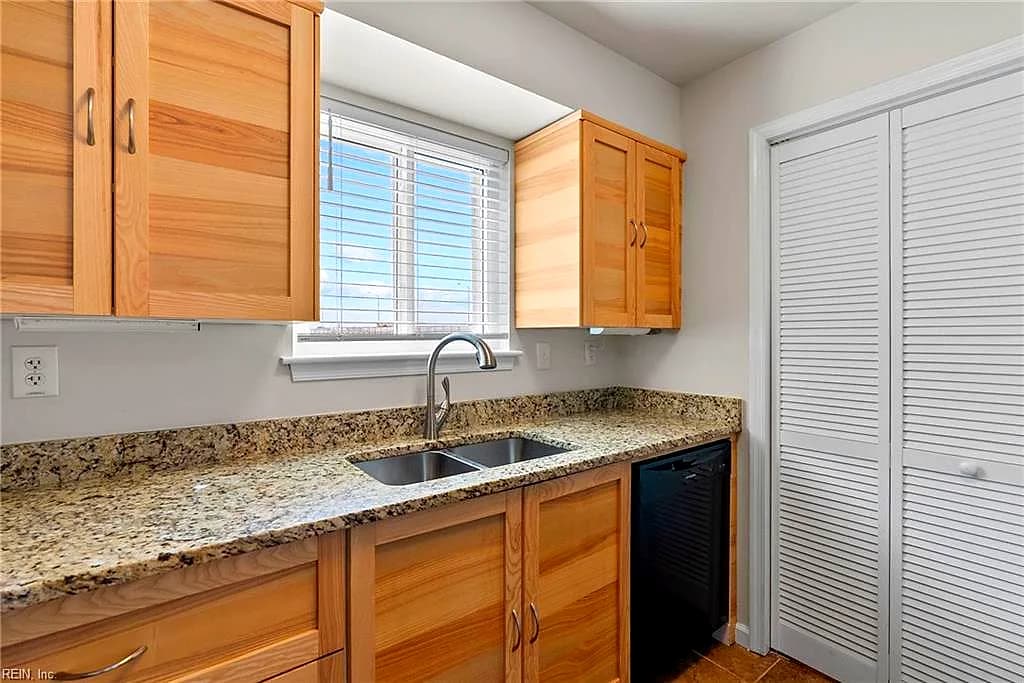 837 Little Bay AVE #3, NORFOLK VA 23503 - Photo 4