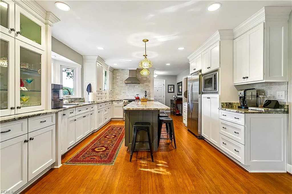 910 Smithfield BLVD, SMITHFIELD VA 23430 - Photo 5