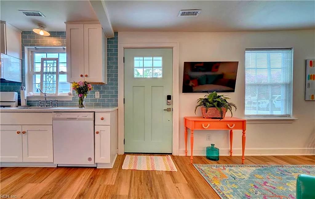1406 Baychester AVE, NORFOLK VA 23503 - Photo 3