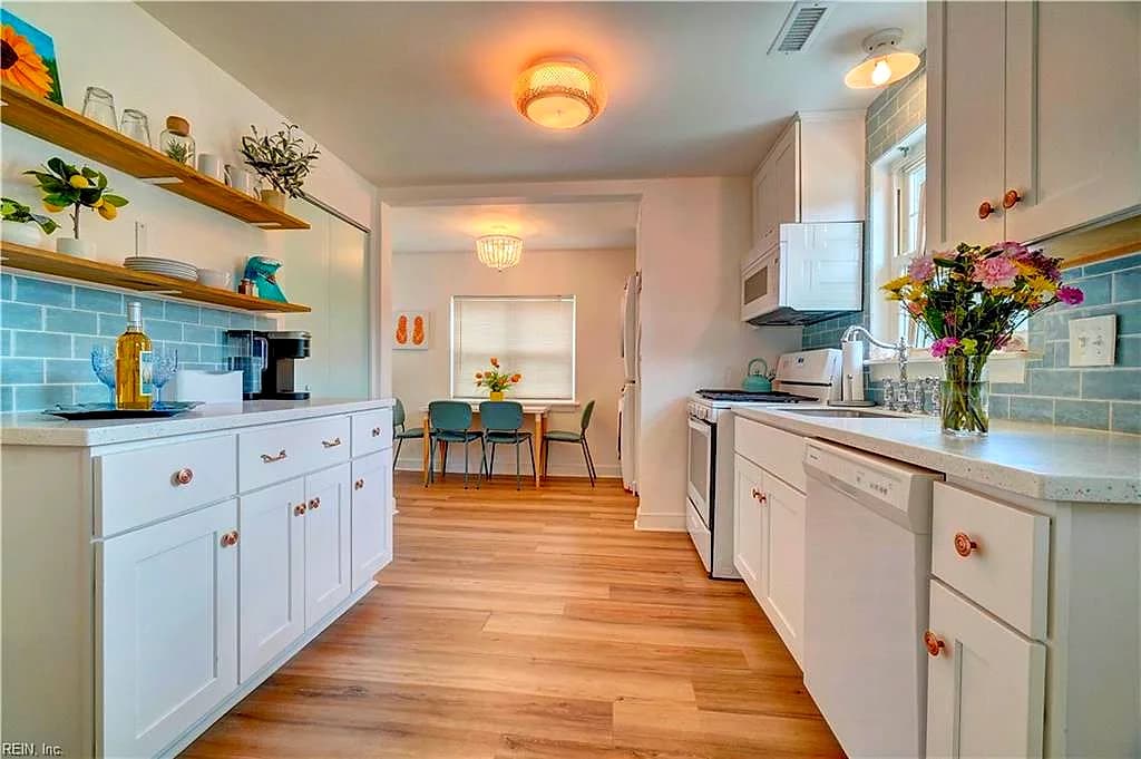 1406 Baychester AVE, NORFOLK VA 23503 - Photo 4
