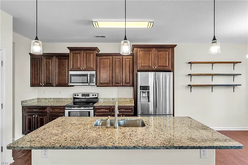 2116 English AVE, CHESAPEAKE VA 23320 - Photo 4
