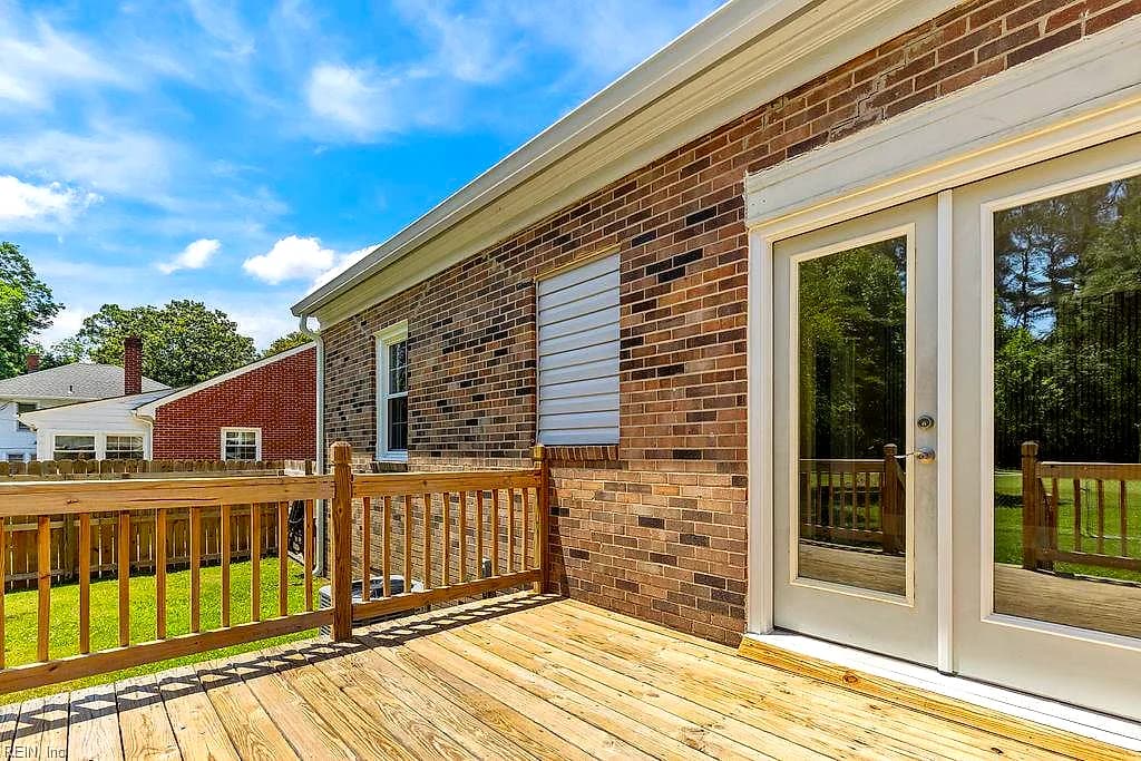 1317 Clay ST, FRANKLIN VA 23851 - Photo 4
