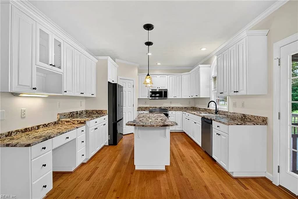 603 Oxbow CT, CHESAPEAKE VA 23322 - Photo 3