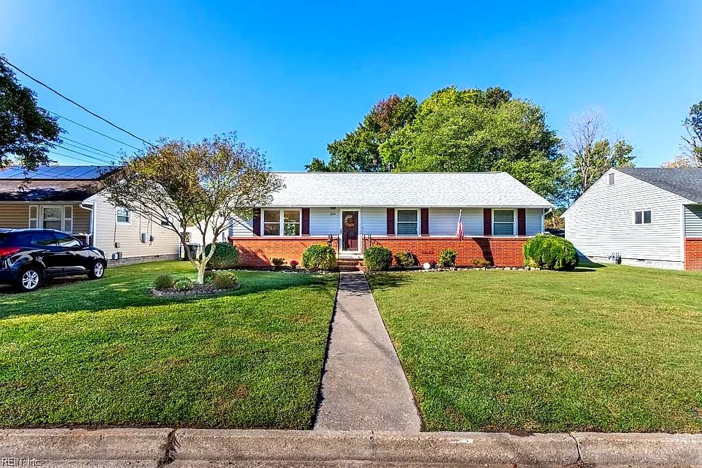 219 Patrician DR, HAMPTON VA 23666 - Main photo