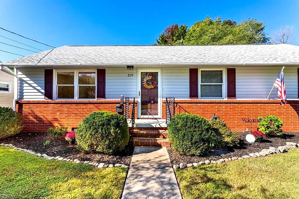 219 Patrician DR, HAMPTON VA 23666 - Photo 4