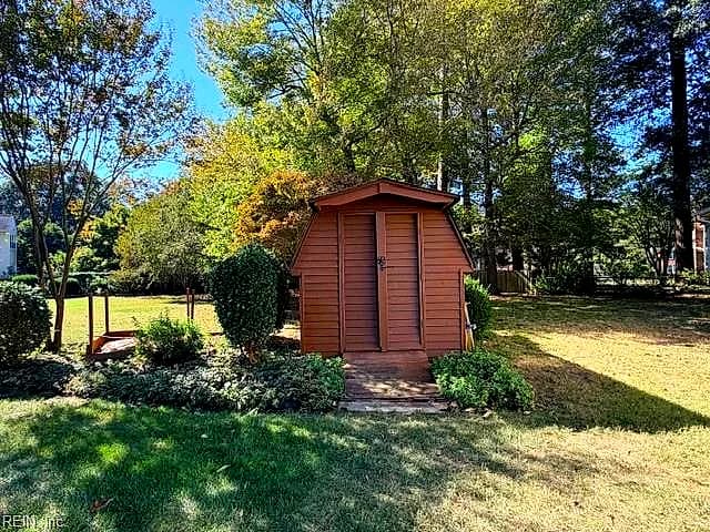 1324 Cambridge WAY, CHESAPEAKE VA 23320 - Photo 4