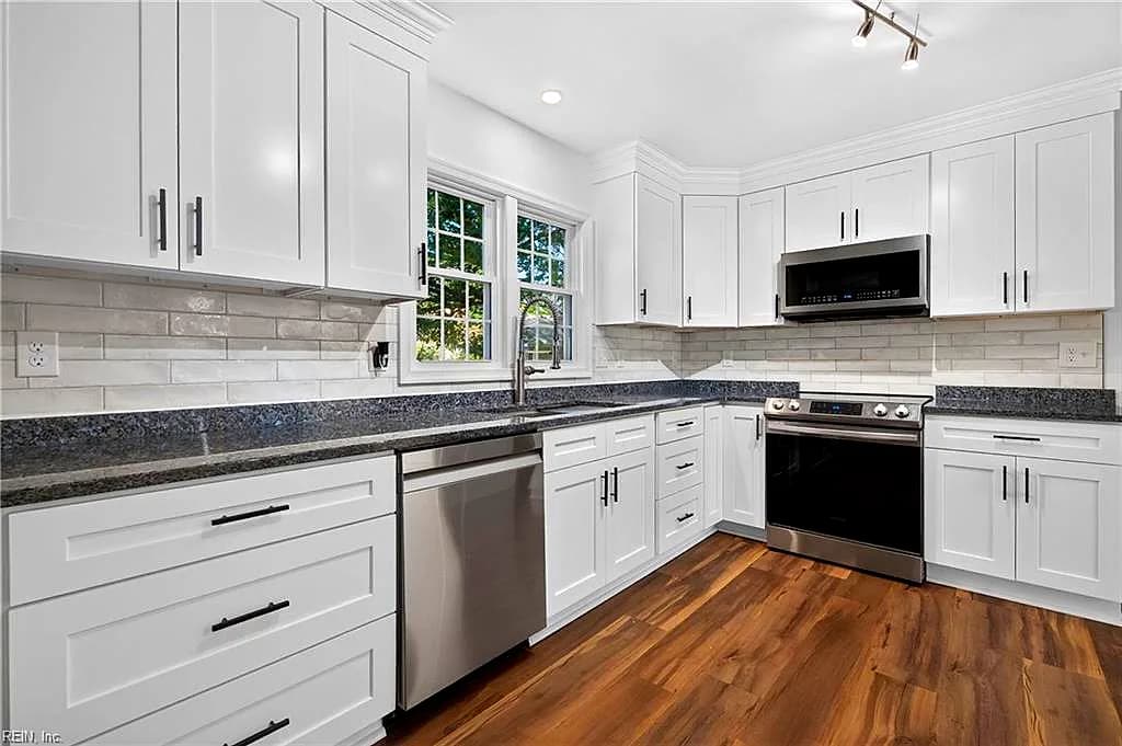 136 Lafayette AVE, NORFOLK VA 23503 - Photo 3