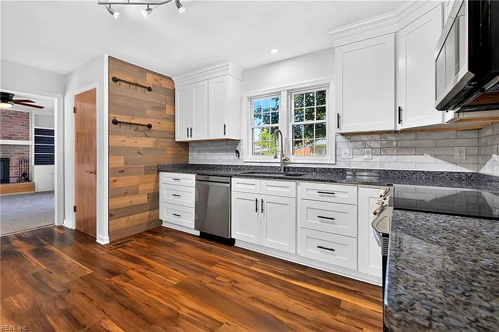 136 Lafayette AVE, NORFOLK VA 23503 - Photo 4