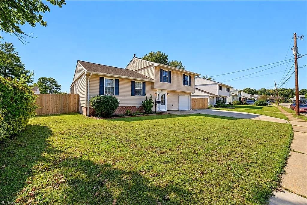 24 Diggs DR, HAMPTON VA 23666 - Photo 3