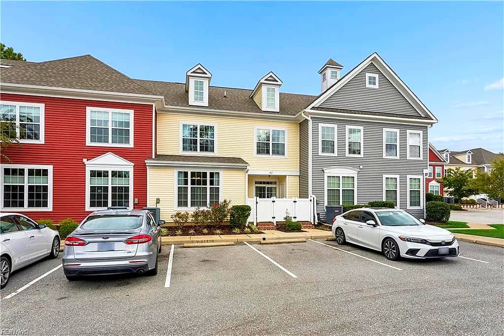 107 Promenade LN, WILLIAMSBURG VA 23185 - Photo 3
