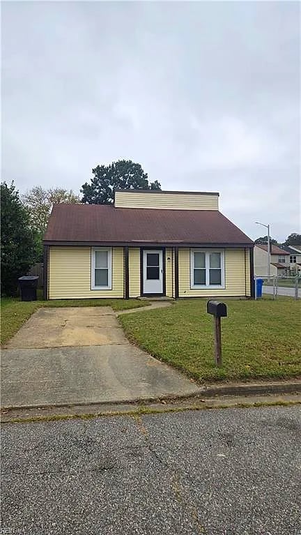 3841 Peachtree Ln E, Portsmouth, VA
