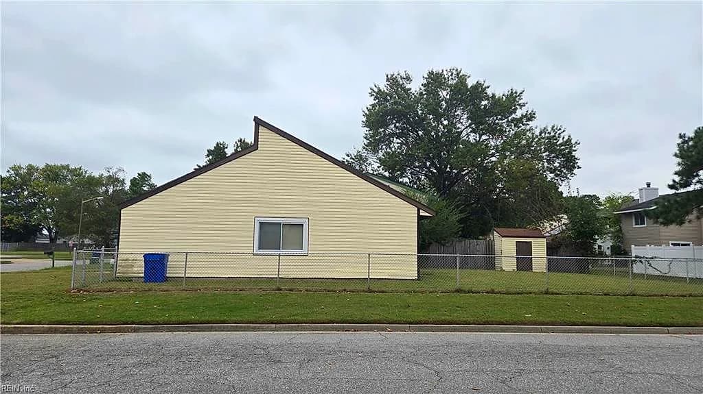 3841 Peachtree LN E, PORTSMOUTH VA 23703 - Photo 5
