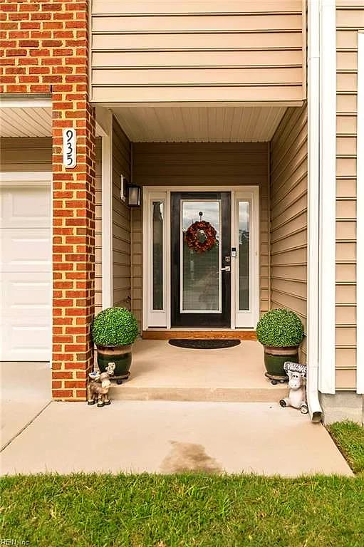 935 Eastfield LN, NEWPORT NEWS VA 23602 - Photo 3