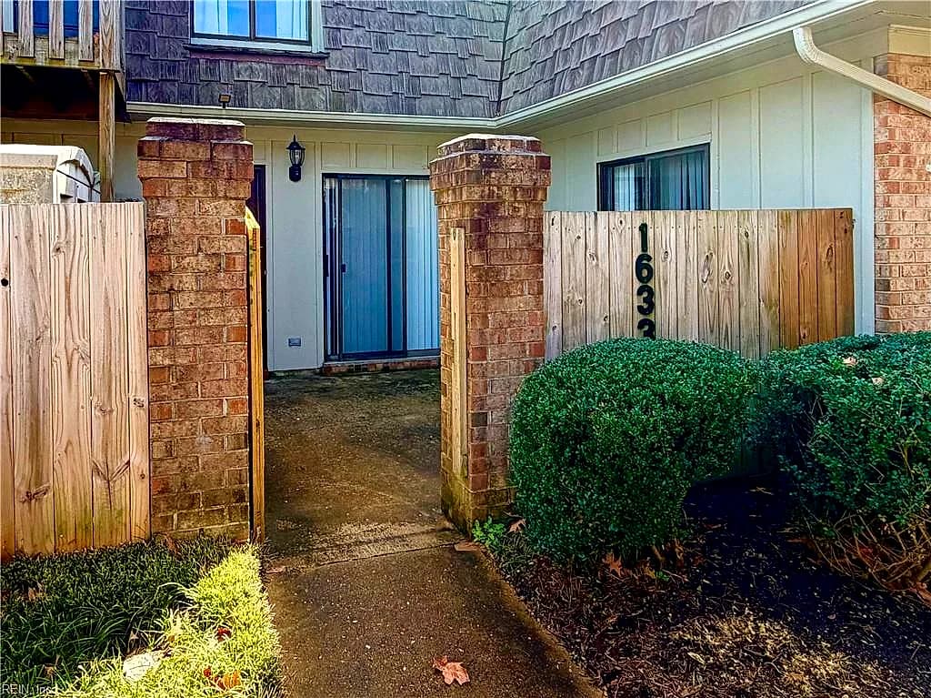1633 Ocean Bay DR, VIRGINIA BEACH VA 23454 - Photo 3