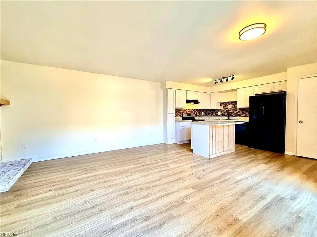 1633 Ocean Bay DR, VIRGINIA BEACH VA 23454 - Photo 5