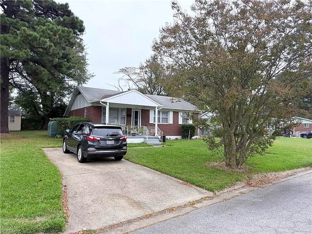 904 Mineo Ln, Portsmouth, VA