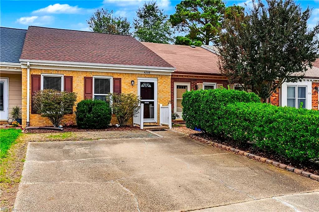 4208 Macarthur RD, VIRGINIA BEACH VA 23453 - Photo 3