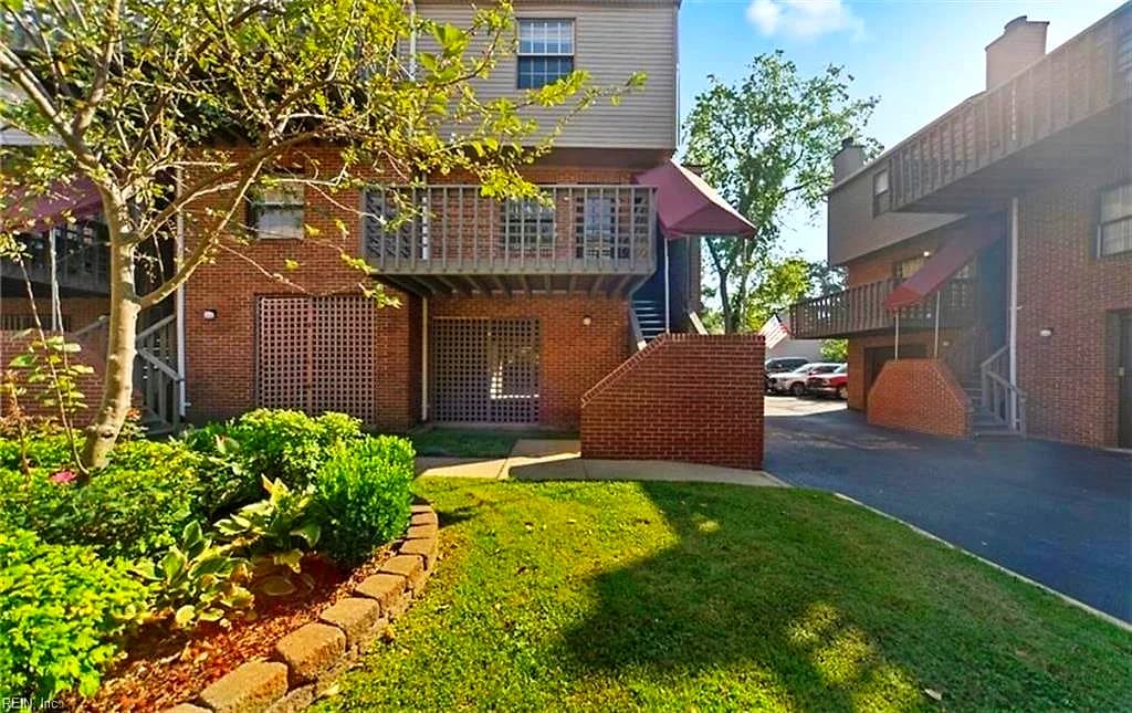 7440 Hampton BLVD #R, NORFOLK VA 23505 - Photo 4