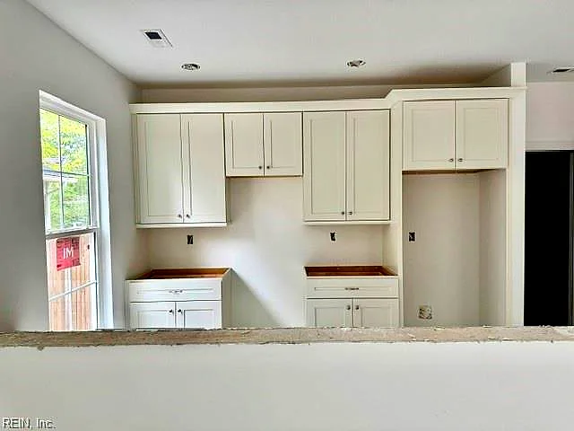 813 Mullen RD, CHESAPEAKE VA 23320 - Photo 4