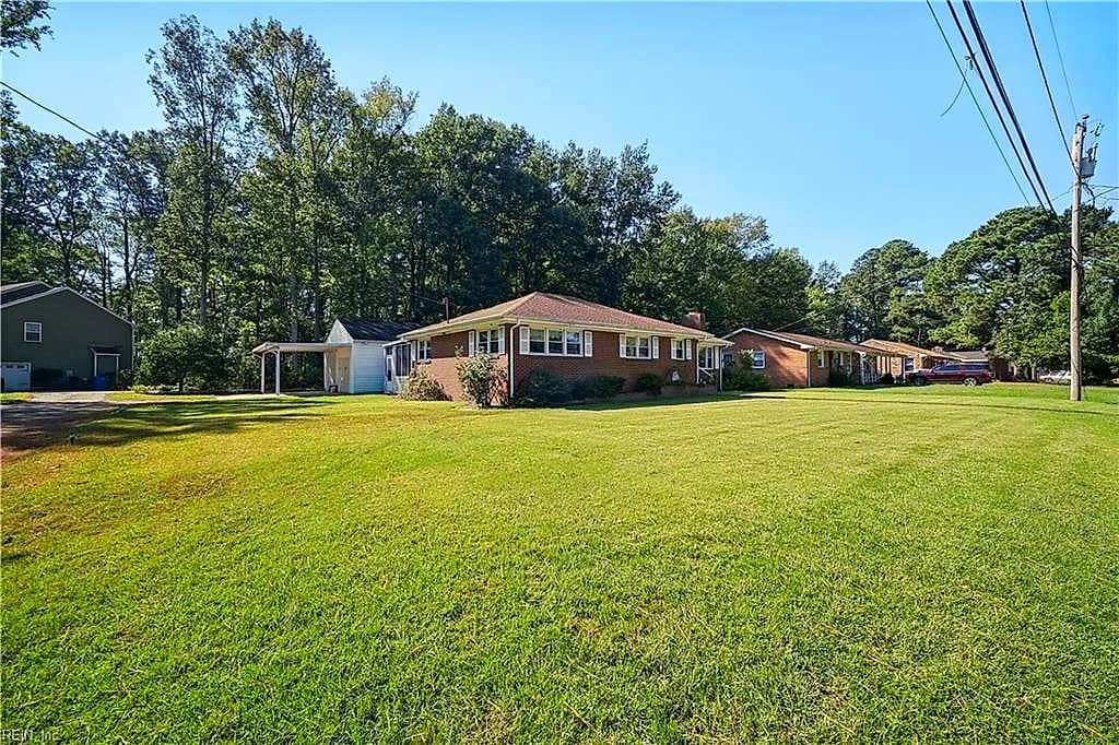 2220 Capri CIR, CHESAPEAKE VA 23321 - Photo 4