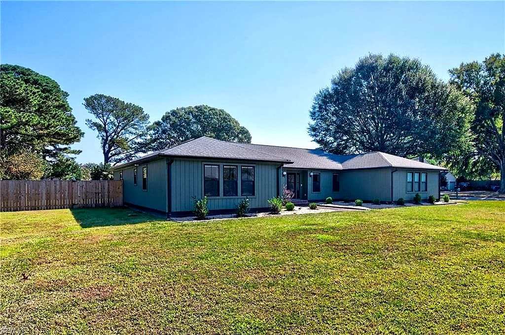 2420 Blue Castle LN, VIRGINIA BEACH VA 23454 - Photo 3