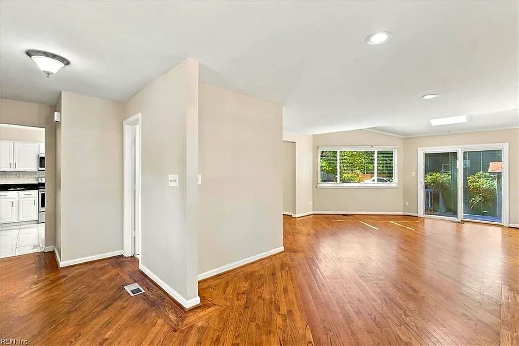 3941 Shady Oaks DR, VIRGINIA BEACH VA 23455 - Photo 5