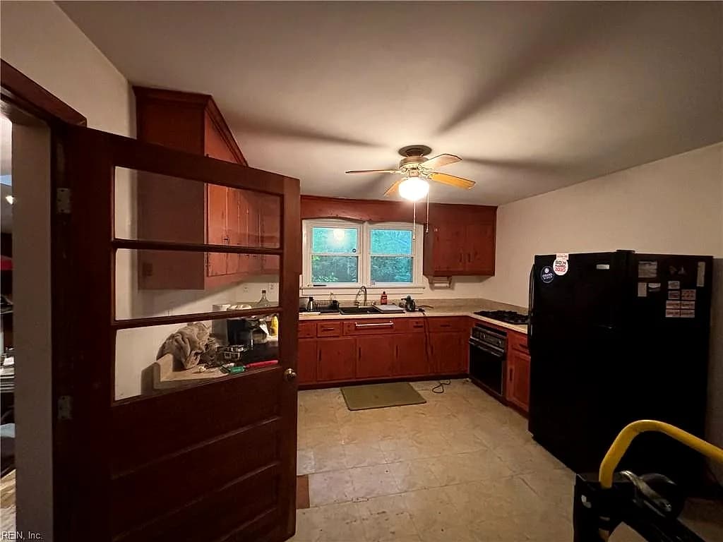 23 Beacon RD, PORTSMOUTH VA 23702 - Photo 4