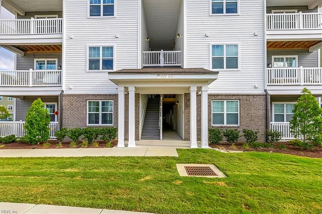 1733 Dromolin DR #104, VIRGINIA BEACH VA 23456 - Photo 3