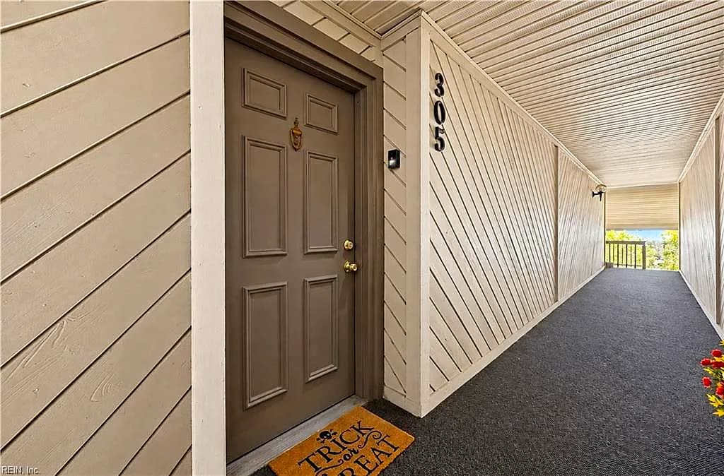 423 Harbour PT #305, VIRGINIA BEACH VA 23451 - Photo 3