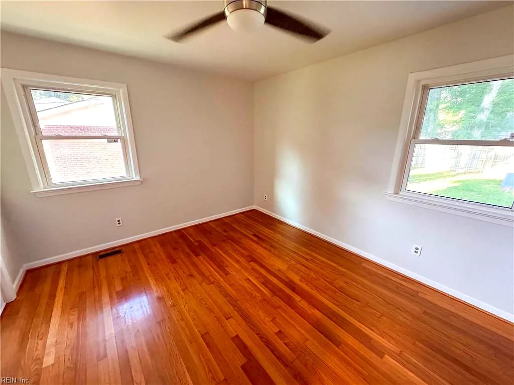 885 Lucas Creek RD, NEWPORT NEWS VA 23608 - Photo 5
