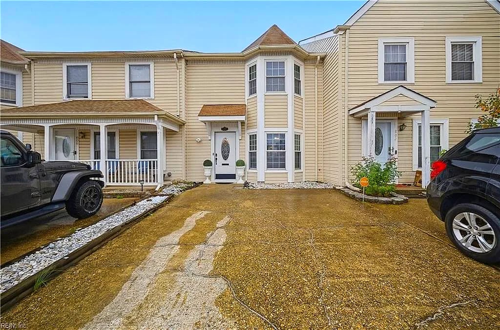 804 Degree Ct, Virginia Beach, VA