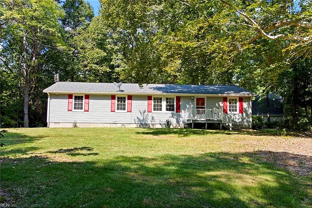 8960 Norseman LN, GLOUCESTER VA 23061 - Photo 3