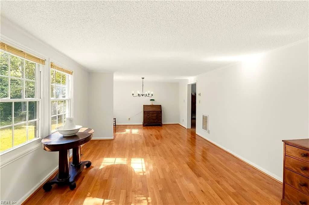 8960 Norseman LN, GLOUCESTER VA 23061 - Photo 5