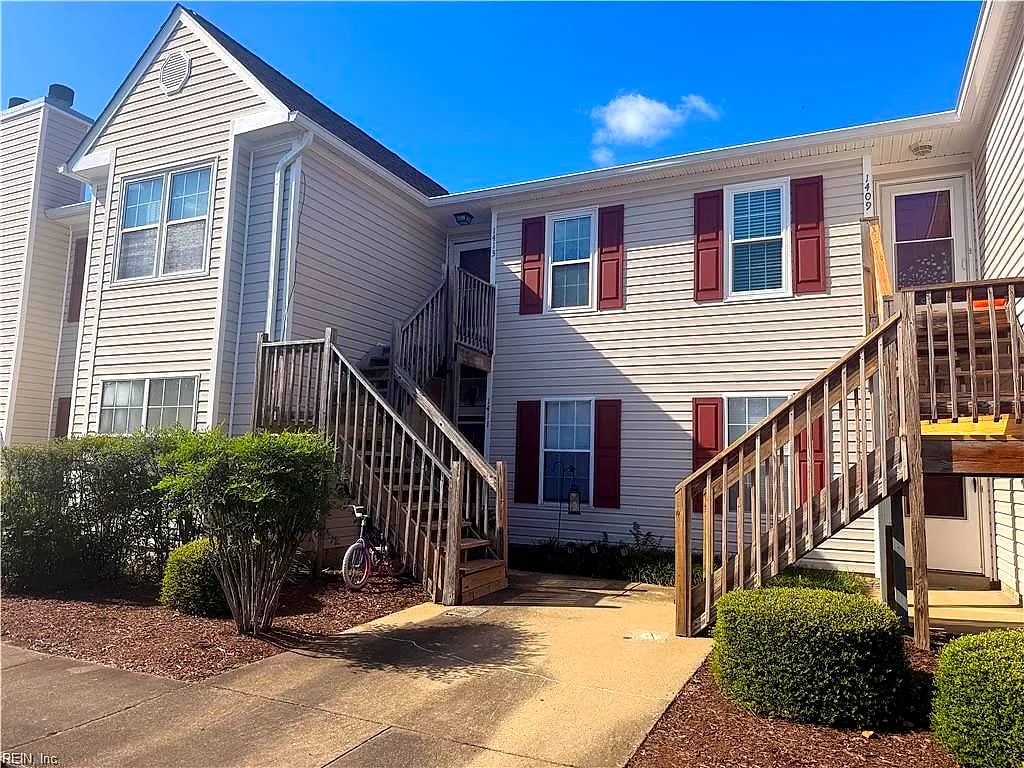 1411 Deerpond Ln, Virginia Beach, VA