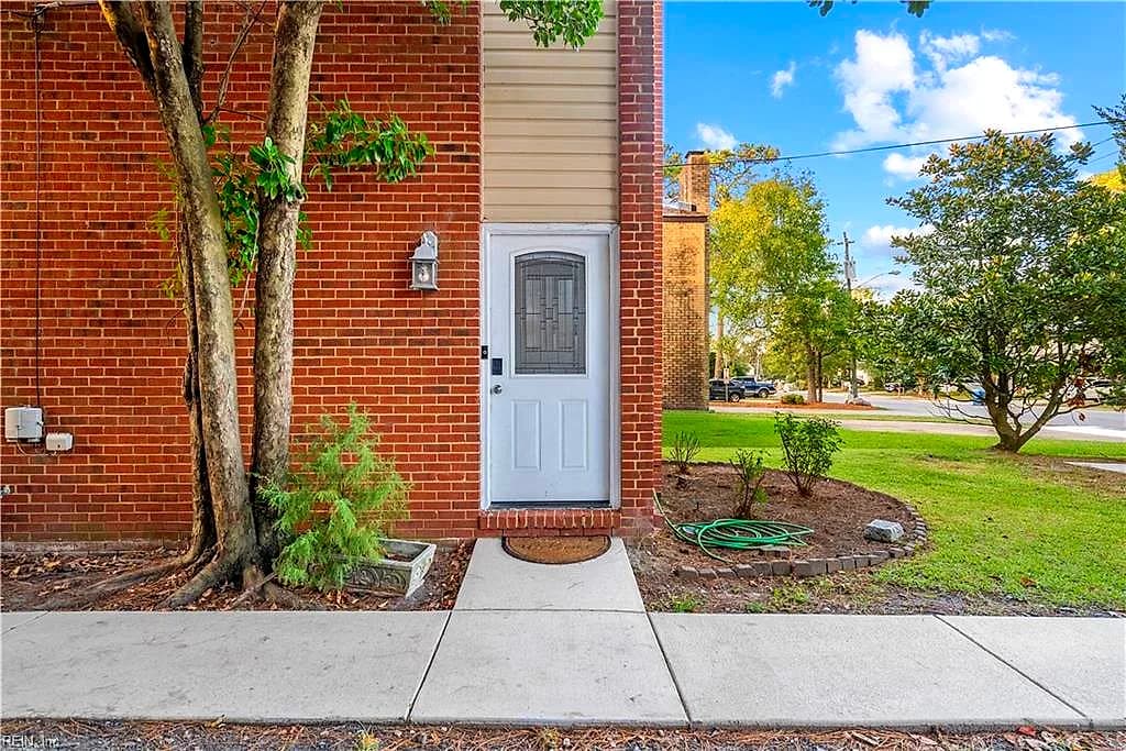 505 Barberton DR, VIRGINIA BEACH VA 23451 - Photo 5