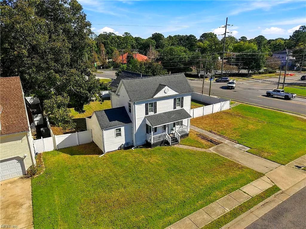 2 Nicole CT, HAMPTON VA 23669 - Photo 4
