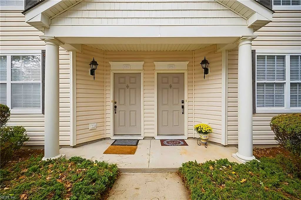4396 Duffy Dr, Virginia Beach, VA