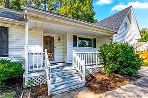 2304 Swinson LNDG, CHESAPEAKE VA 23323 - Photo 5