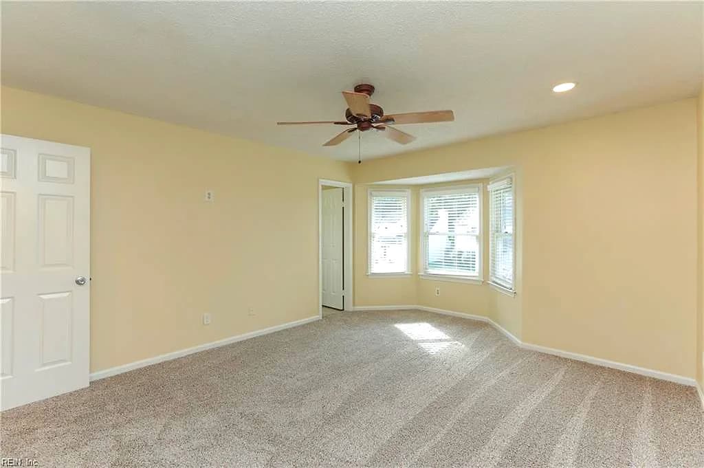 1325 Debbs LN, CHESAPEAKE VA 23320 - Photo 4
