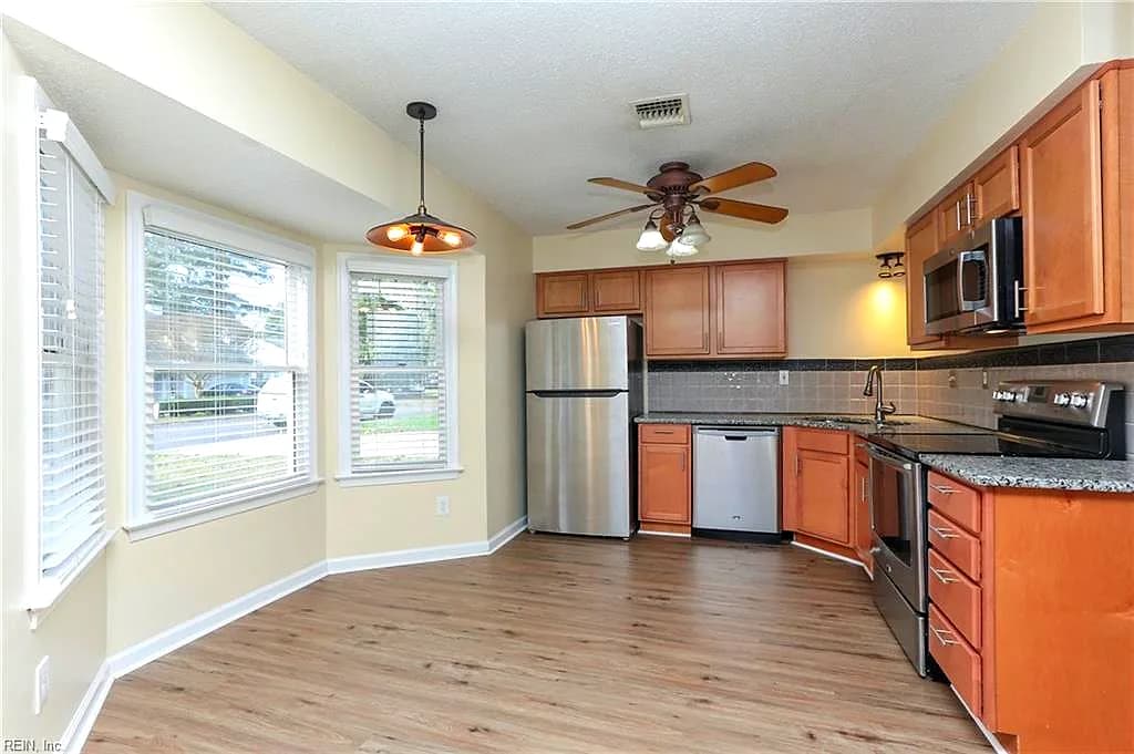 1325 Debbs LN, CHESAPEAKE VA 23320 - Photo 5