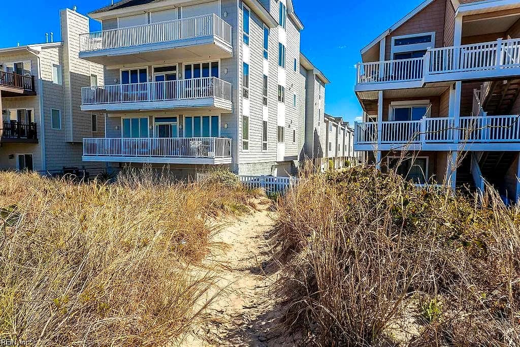 2308 Beach Castle LN, VIRGINIA BEACH VA 23451 - Photo 3