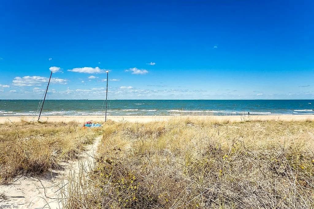 2308 Beach Castle LN, VIRGINIA BEACH VA 23451 - Photo 4