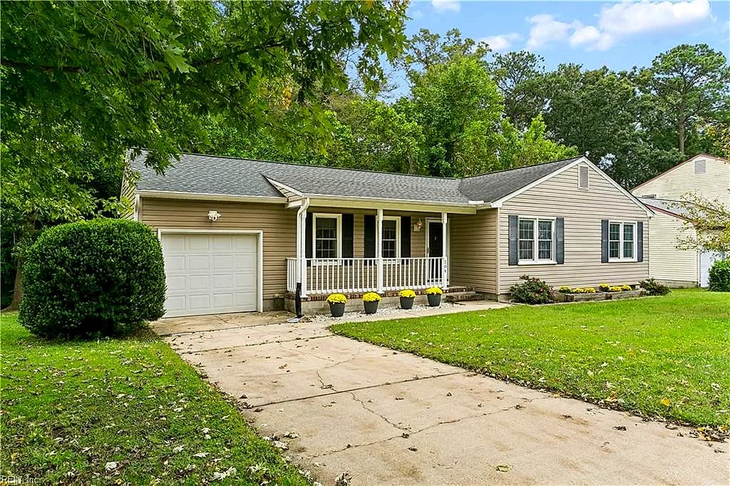 204 Wells RD, NEWPORT NEWS VA 23602 - Photo 3