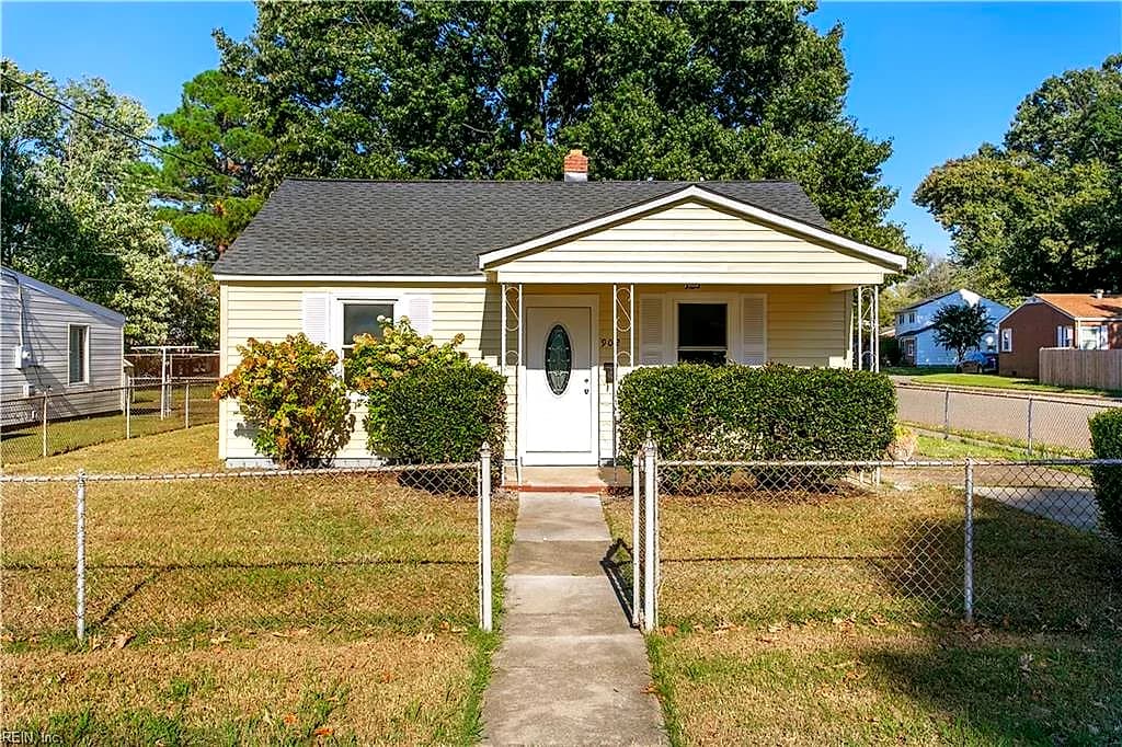902 Ridgeway AVE, HAMPTON VA 23661 - Photo 3